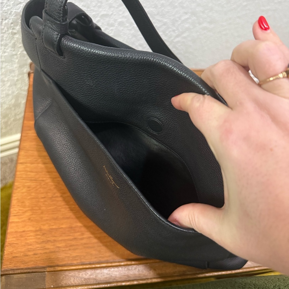 EUC Authentic Salvatore Ferragamo Bitter Flap Tote in Black, size L - Picture 7 of 15